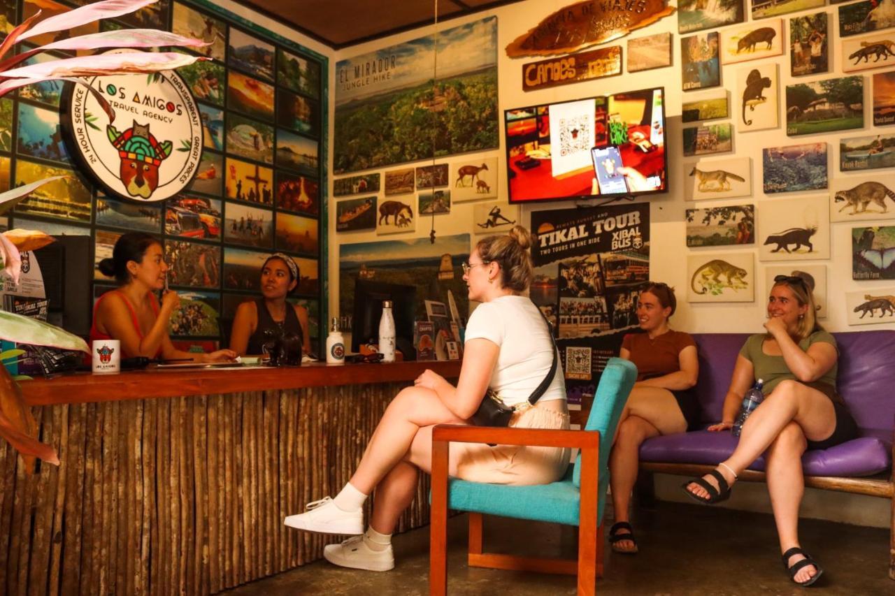 Amigos Hostel Flores