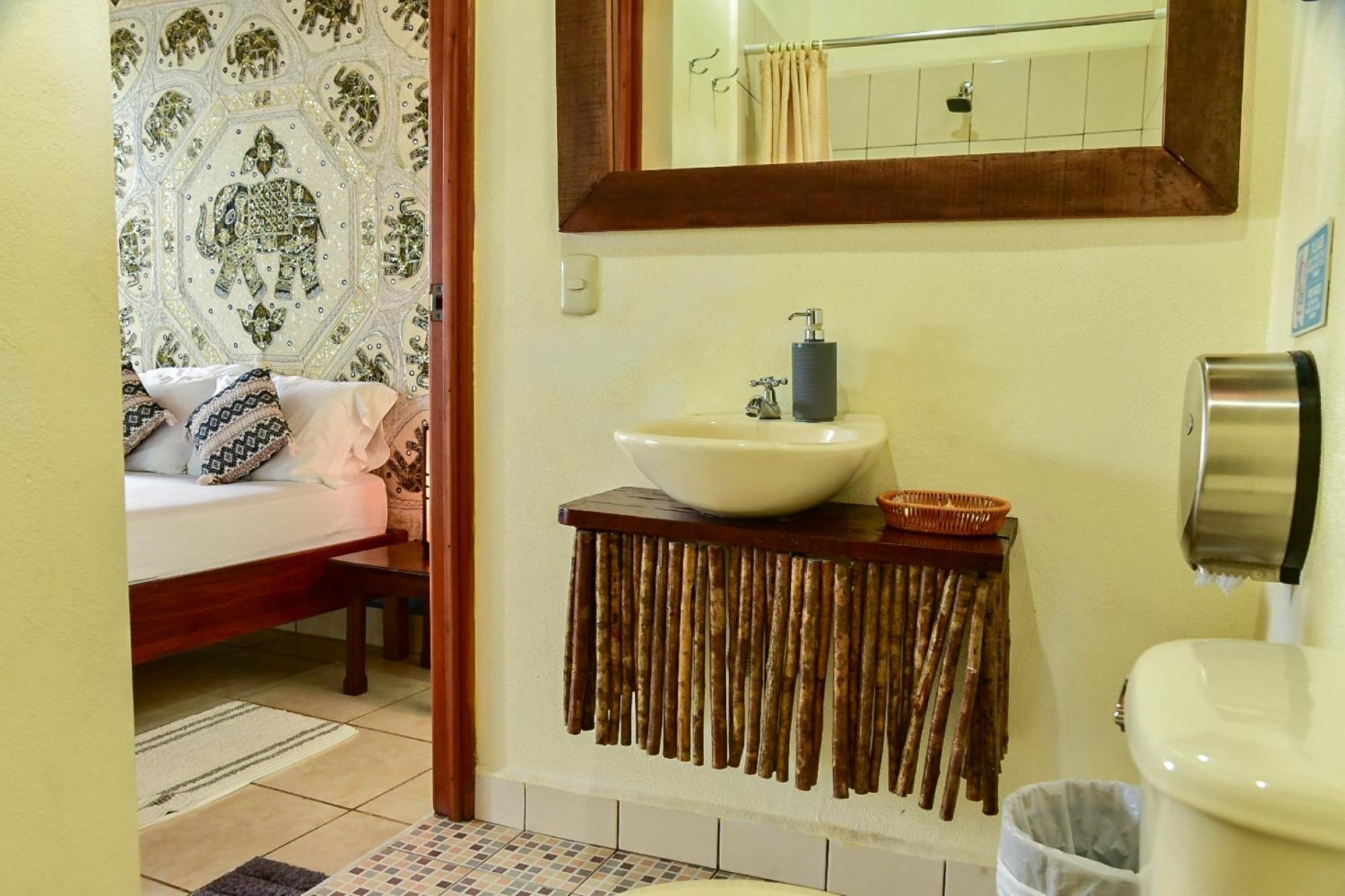 Amigos Hostel *
